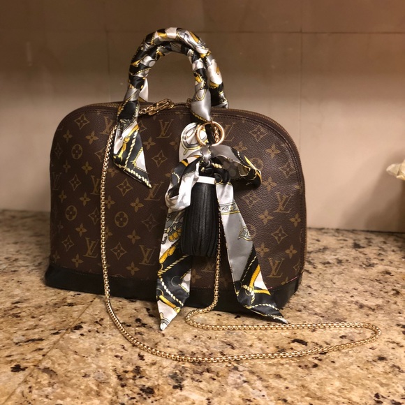 Louis Vuitton Handbags - 💯Authentic Louis Vuitton Alma PM